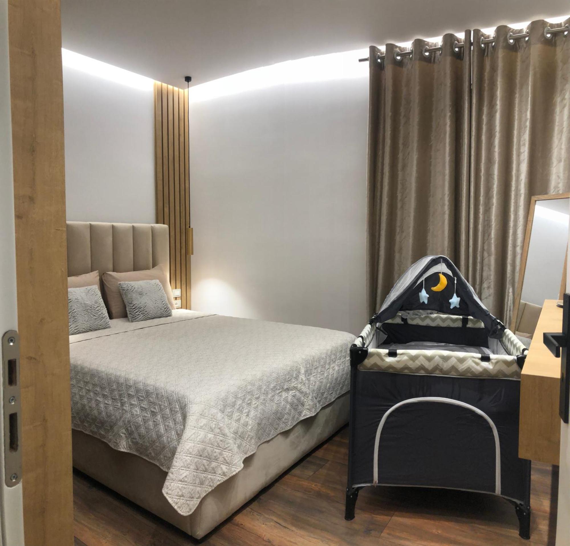 Alajs Apartament Vlorë Eksteriør billede