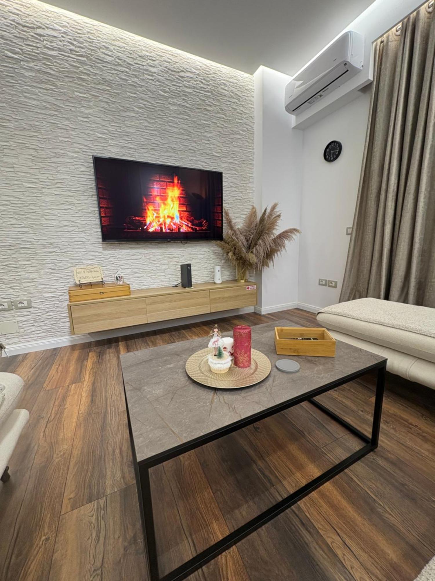 Alajs Apartament Vlorë Eksteriør billede