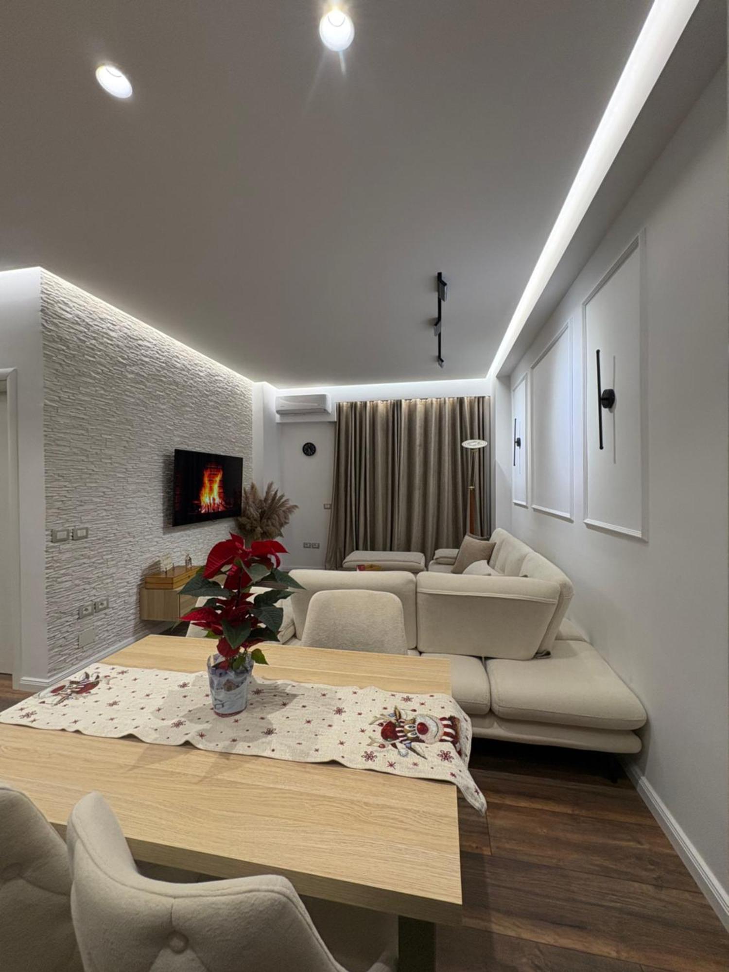 Alajs Apartament Vlorë Eksteriør billede